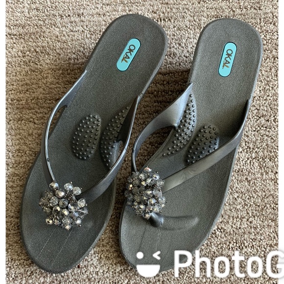 NWT OKA-B Flip Flops Size L (9.5-10.5) $58! - Picture 2 of 6